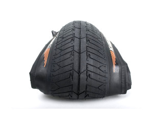 khe_mac2_park_tyre
